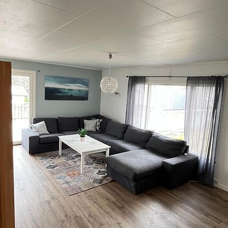Appartamento Hus Sentralt I Lofoten Leknes Esterno foto