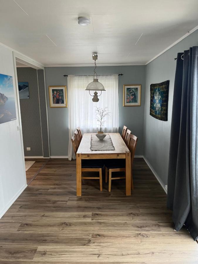 Appartamento Hus Sentralt I Lofoten Leknes Esterno foto